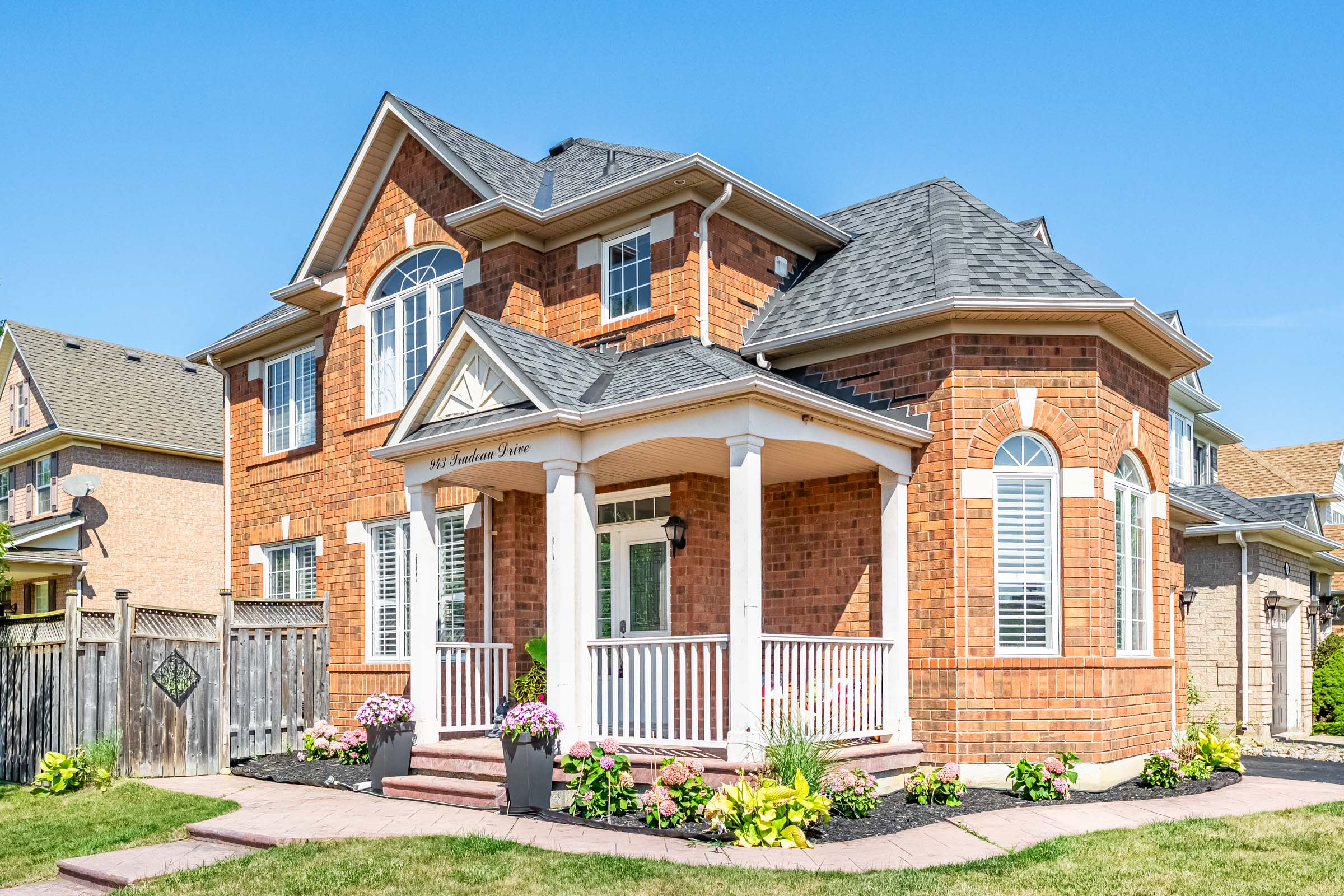 943 Trudeau